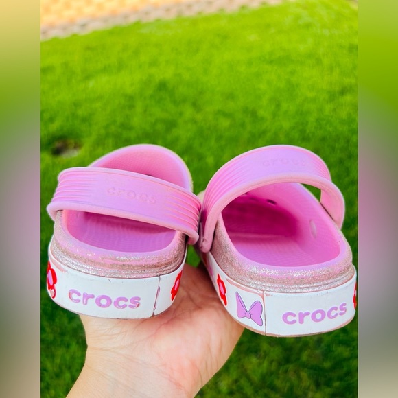 Crocs Minnie Mouse kids with charming 
One light up C-10 - Picture 6 of 8